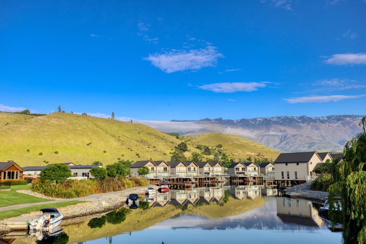 Marsden Lake Resort Central Otago Cromwell Extérieur photo The village of Waimakariri