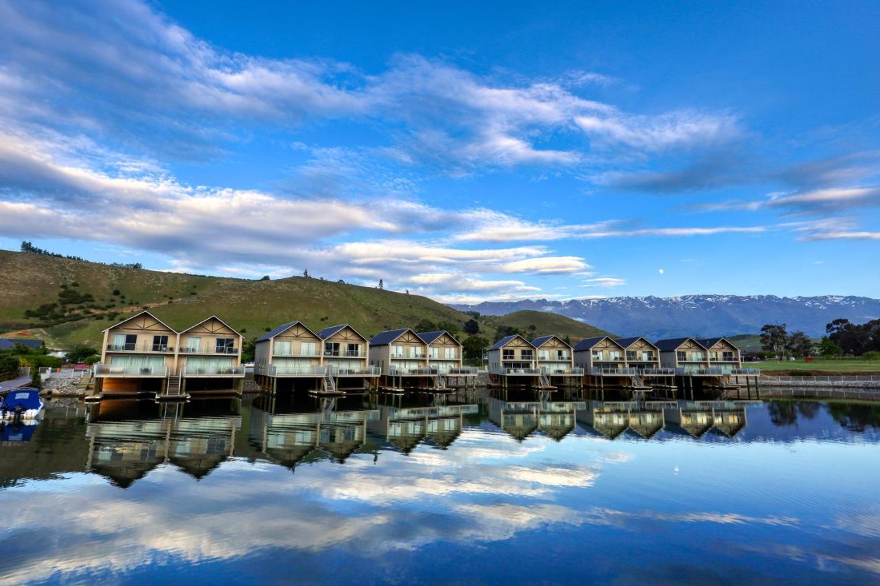Marsden Lake Resort Central Otago Cromwell Extérieur photo The Jack's Point clubhouse