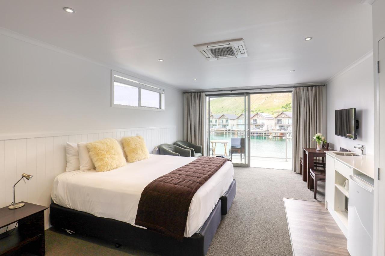 Marsden Lake Resort Central Otago Cromwell Extérieur photo A room at the hotel