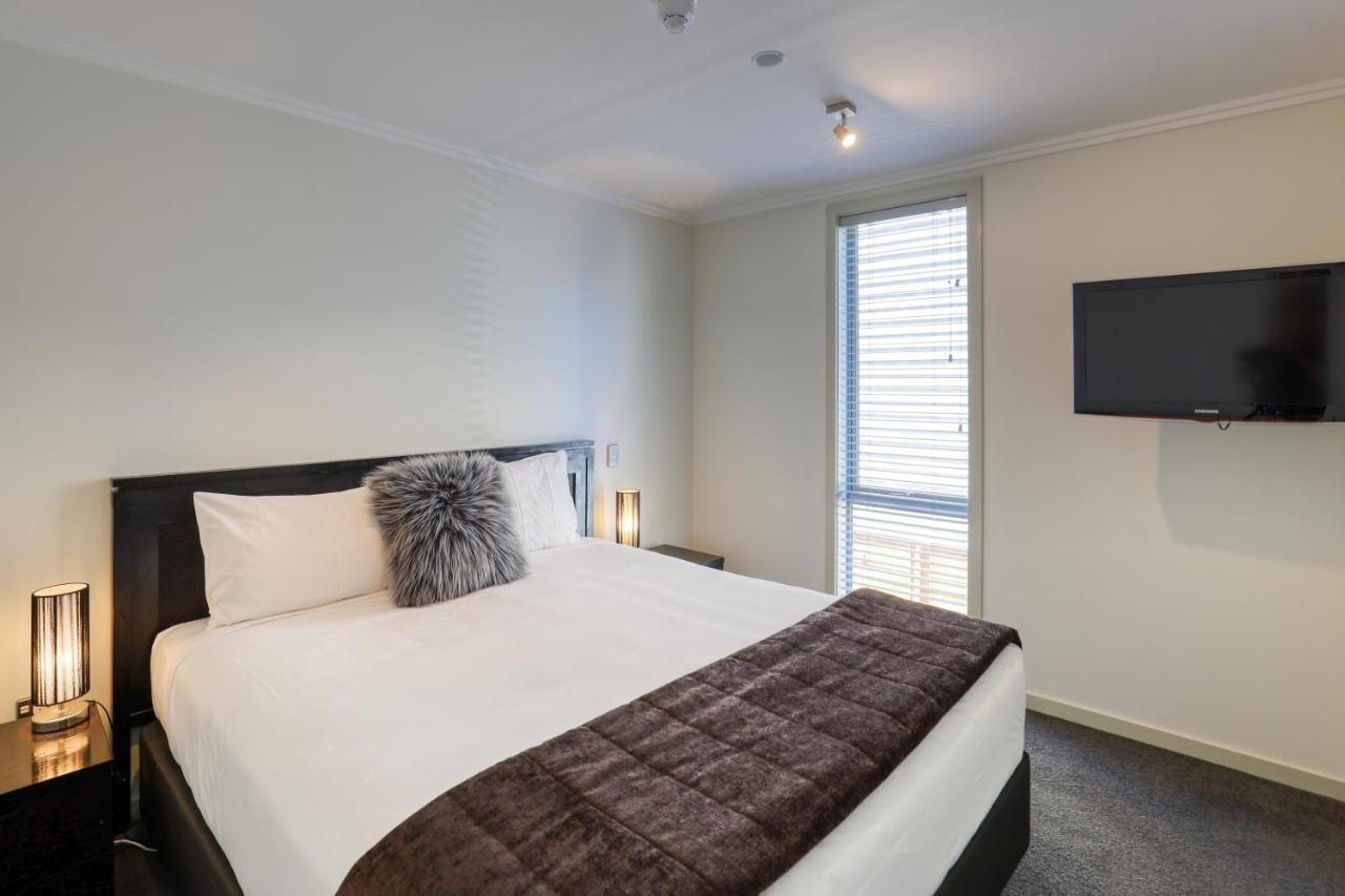 Marsden Lake Resort Central Otago Cromwell Extérieur photo A bedroom at the hotel