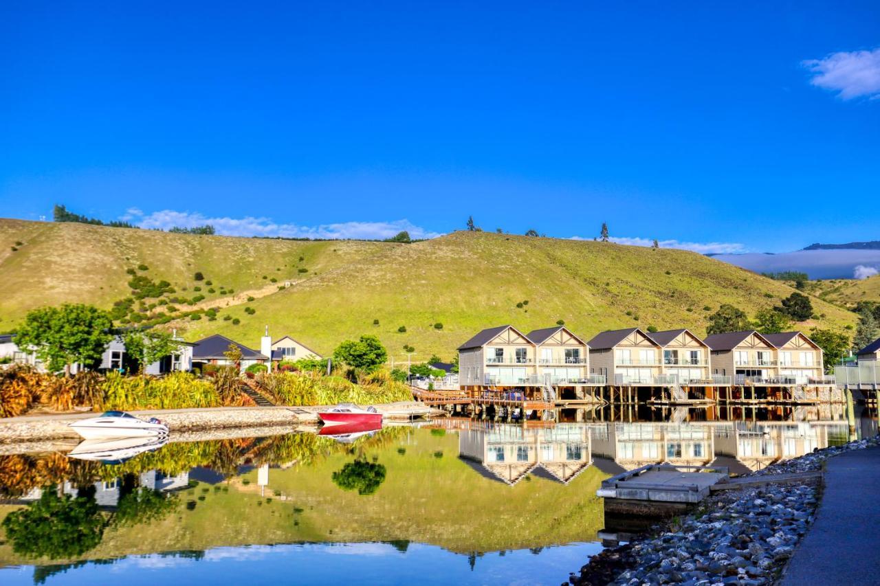 Marsden Lake Resort Central Otago Cromwell Extérieur photo The Landing, a residential development in the town centre