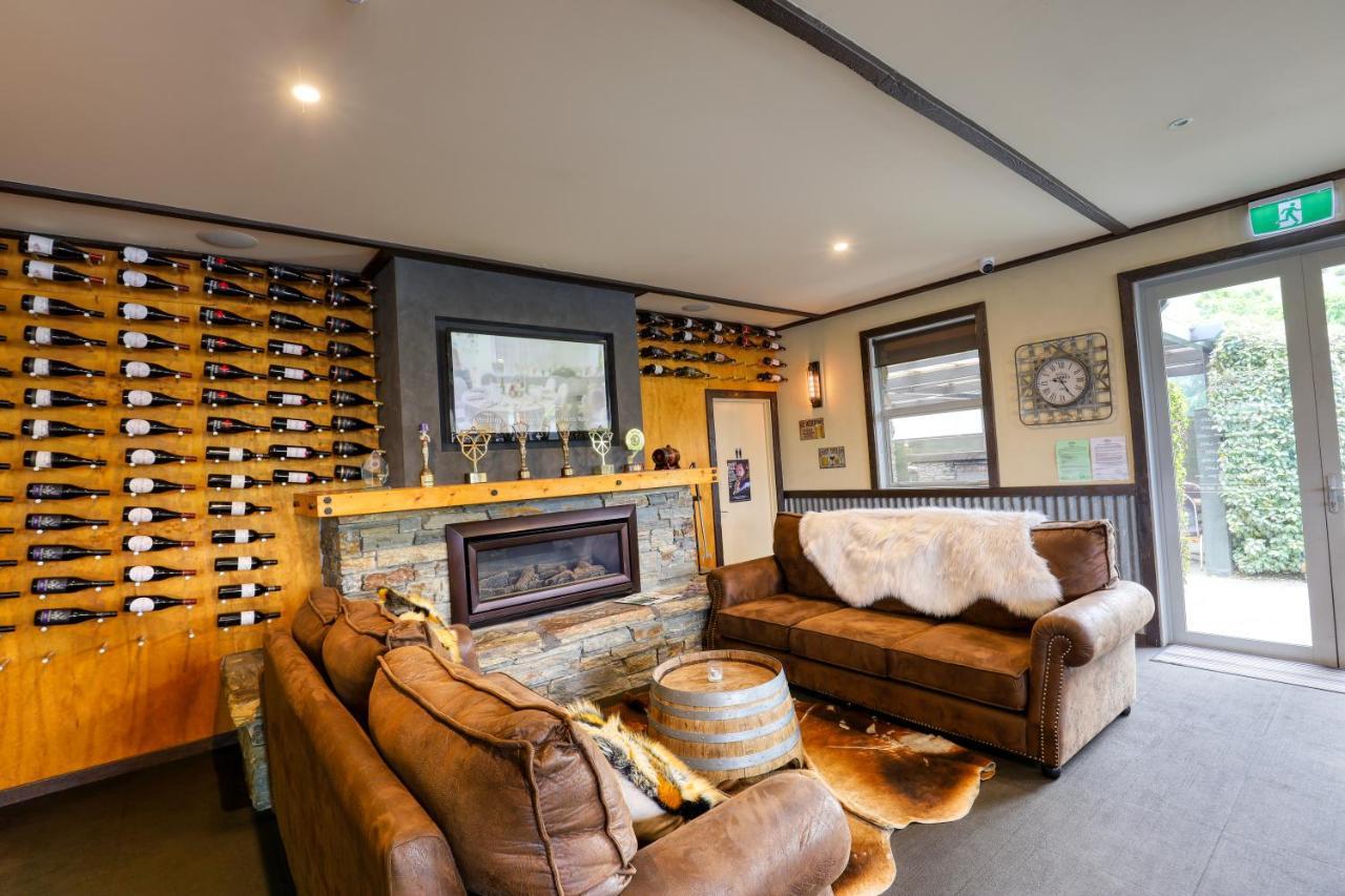 Marsden Lake Resort Central Otago Cromwell Extérieur photo The tasting room at the Te Muna Road winery