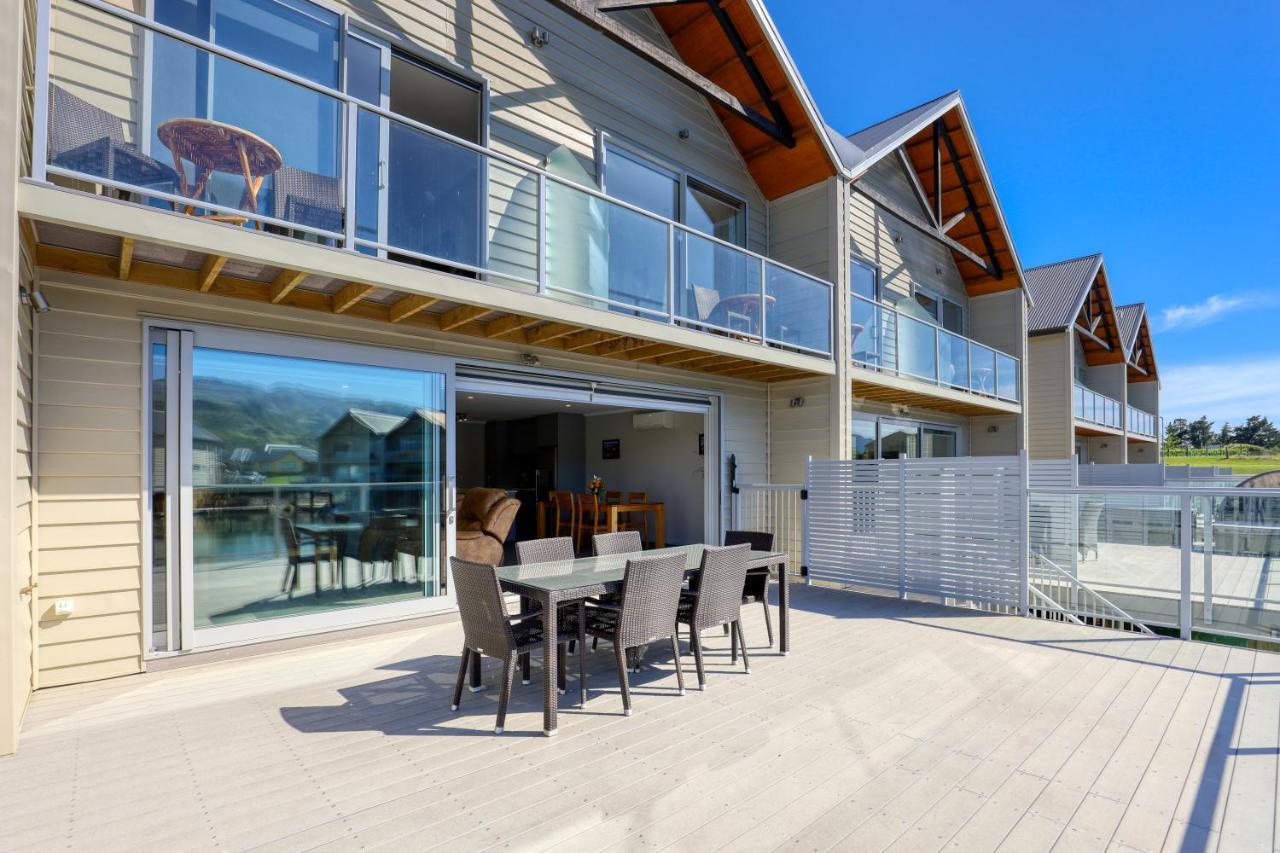 Marsden Lake Resort Central Otago Cromwell Extérieur photo A typical apartment at the Jack's Point clubhouse